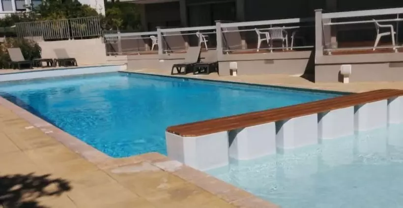 בית מלון כפרי Brise De Mer   Piscine Intérieure & Extérieure