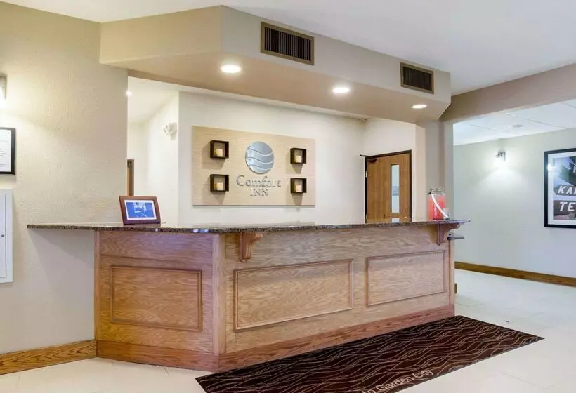 هتل Comfort Inn Garden City
