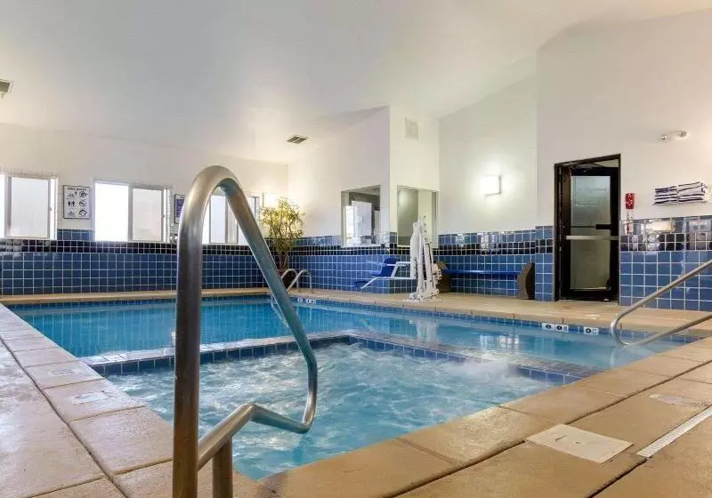 هتل Comfort Inn Garden City