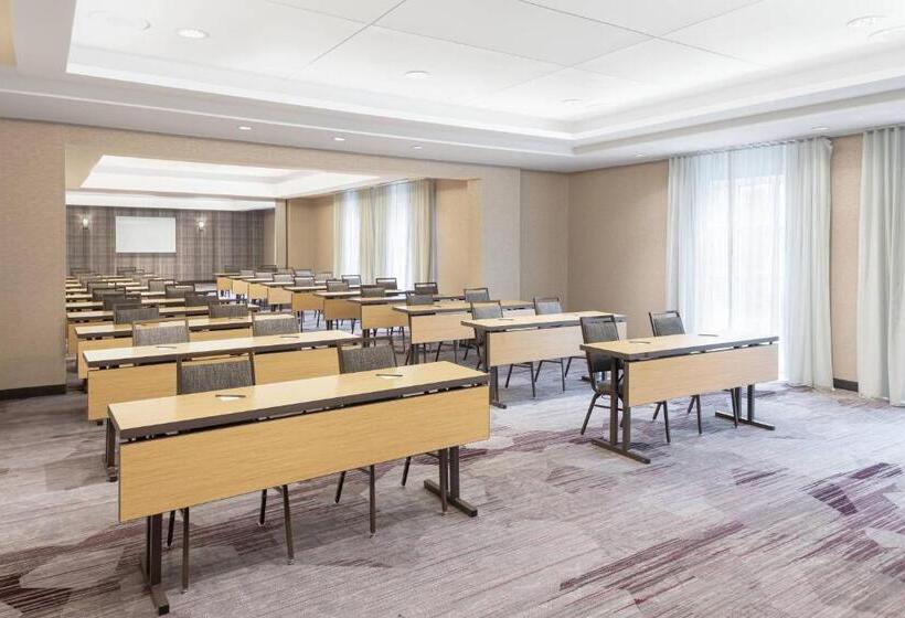 هتل Courtyard By Marriott Charlottesville University Medical Center