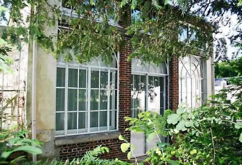 فندق Domaine De Moresville