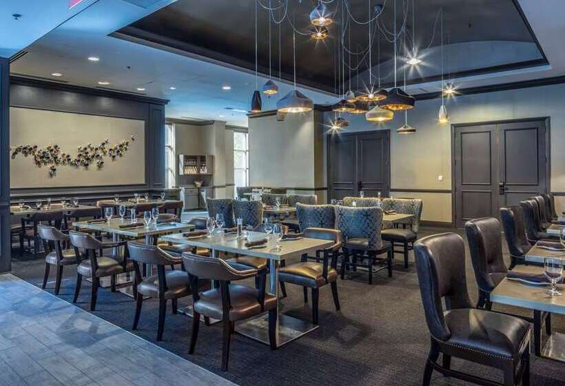 فندق Hilton Alexandria Old Town