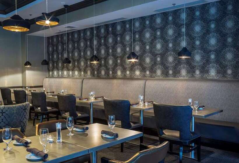 فندق Hilton Alexandria Old Town