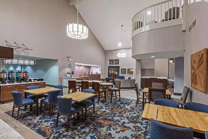هتل Homewood Suites By Hilton Greensboro