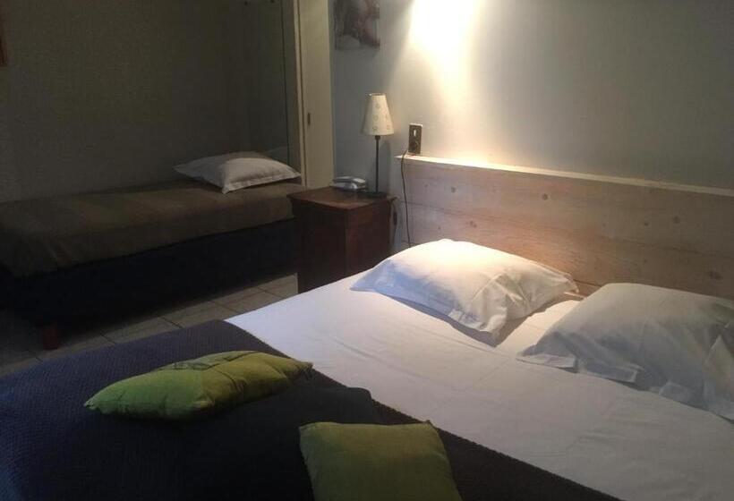 Отель Le Devem De Mirapier