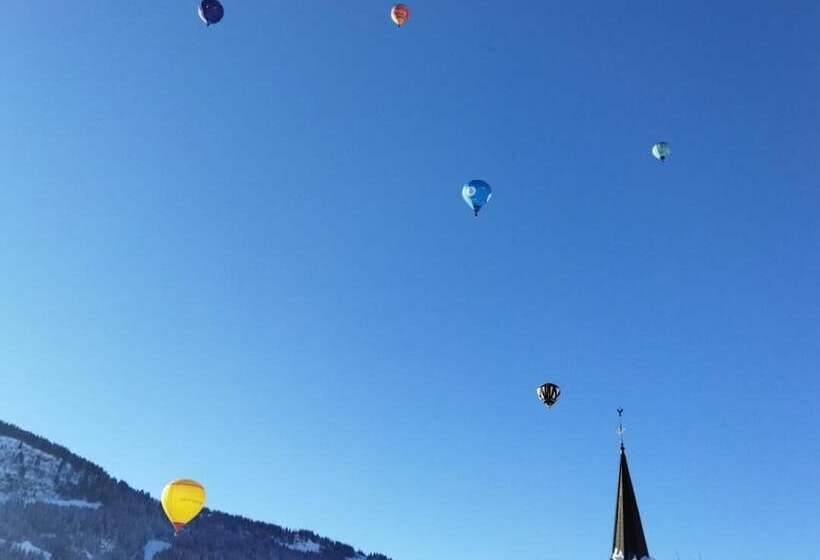 فندق Les Chalets De La Griyotire