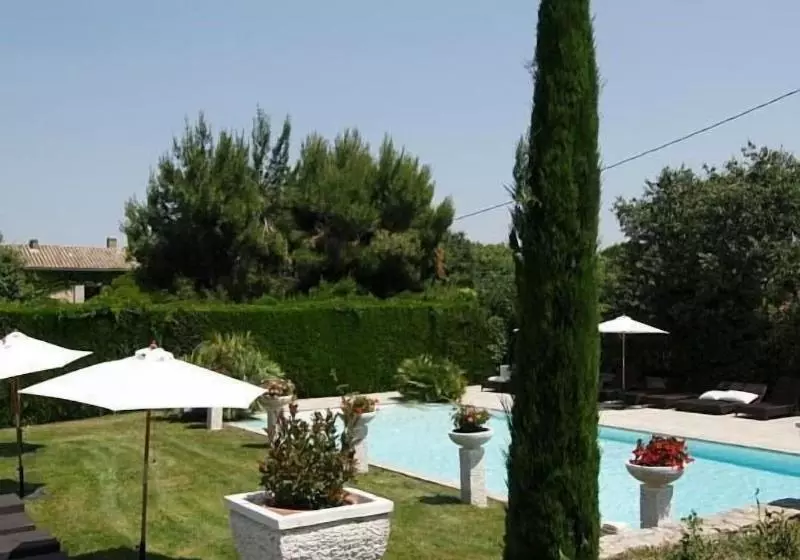 Hotel Mas Des Carassins