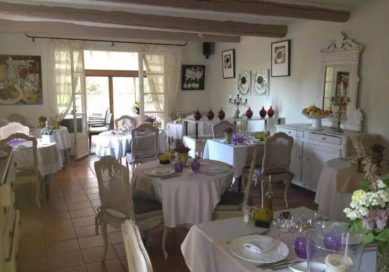 Hotel Mas Des Carassins