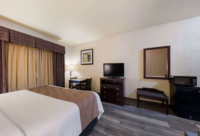 בית מלון כפרי Quality Inn & Suites Terrell