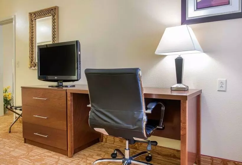 酒店 Quality Inn Jacksonville Near I72