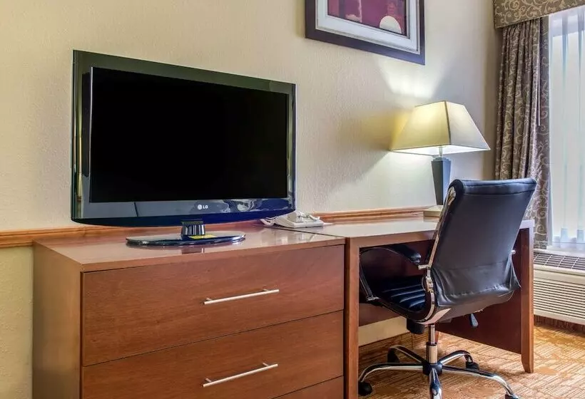 酒店 Quality Inn Jacksonville Near I72
