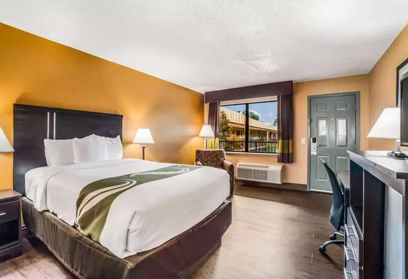 Отель Quality Inn & Suites Corinth West