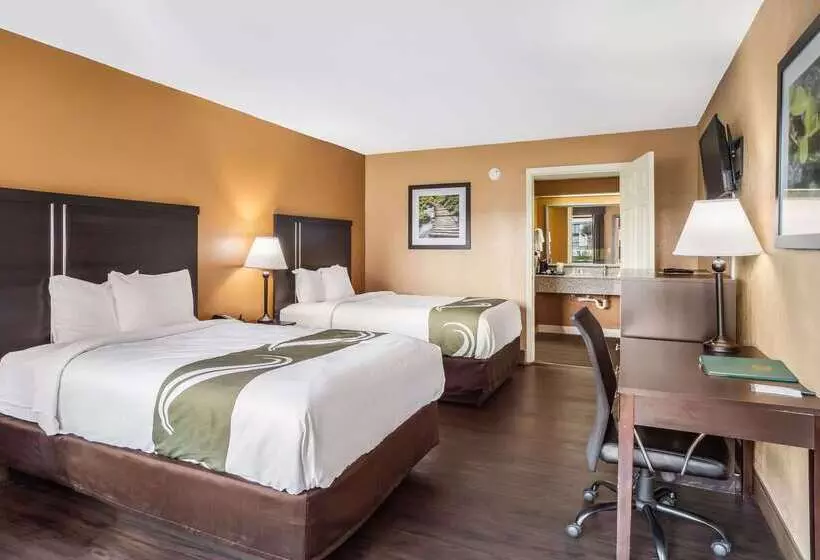 Отель Quality Inn & Suites Corinth West