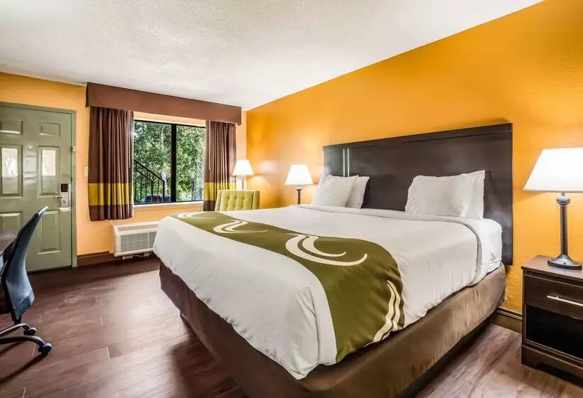 Отель Quality Inn & Suites Corinth West