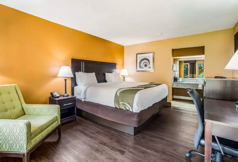 Отель Quality Inn & Suites Corinth West