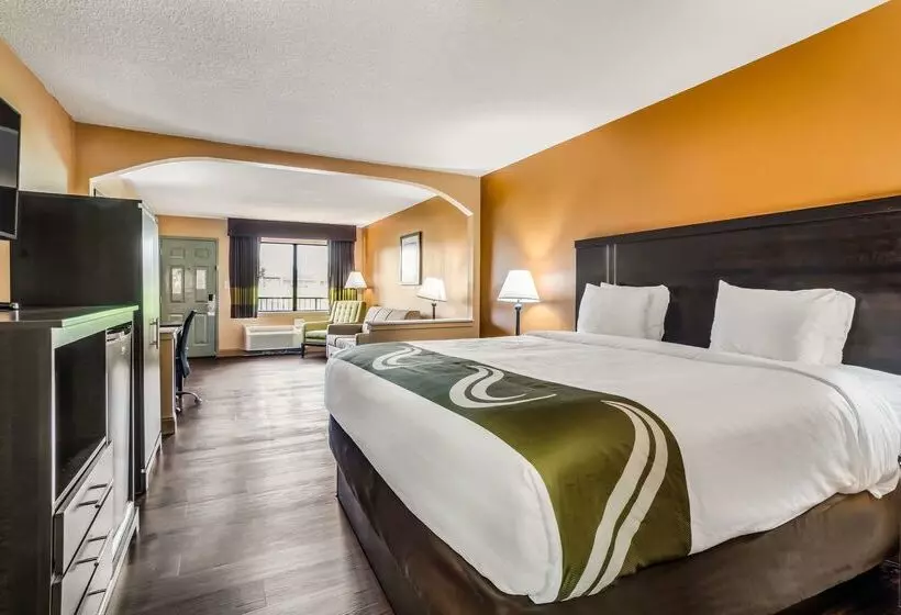Отель Quality Inn & Suites Corinth West