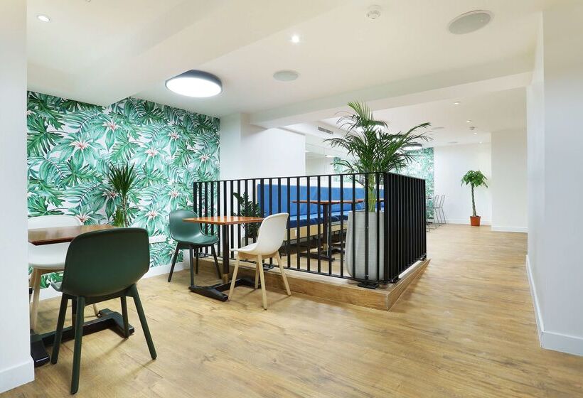 هتل The Playce By Happyculture