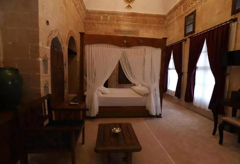 هتل Maristan Tarihi Konak