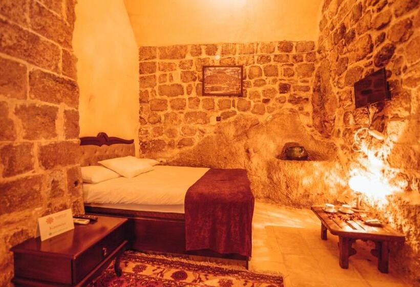 هتل Maristan Tarihi Konak