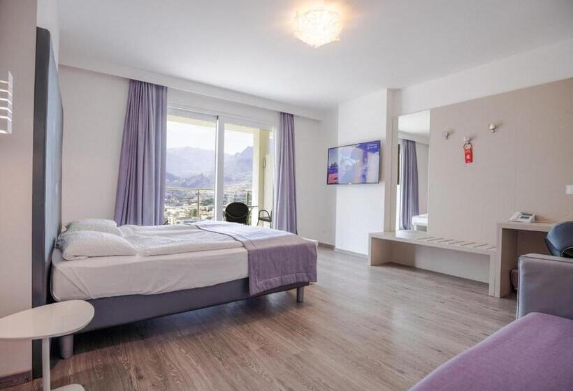 فندق Benacus Panoramic