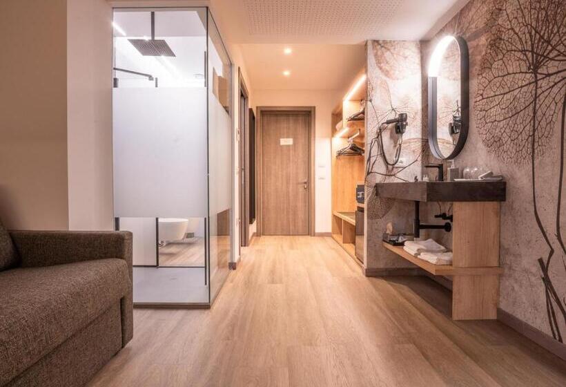 فندق Benacus Panoramic