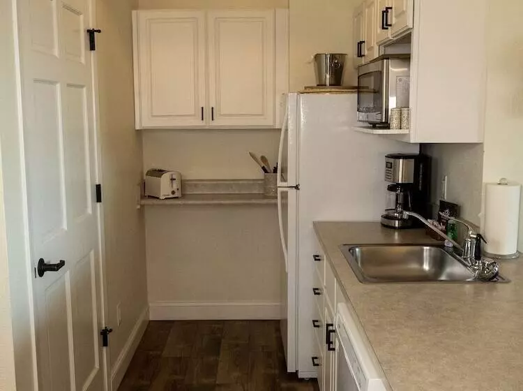 Отель Delavan Lake Resort