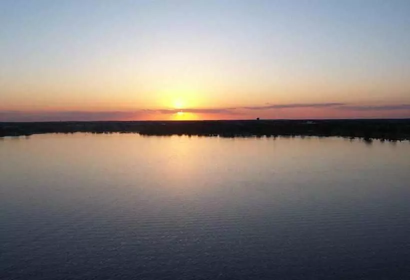 Отель Delavan Lake Resort