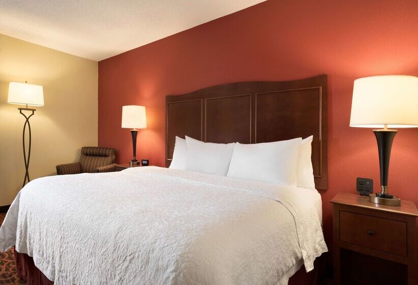 בית מלון כפרי Hampton Inn Battle Creek