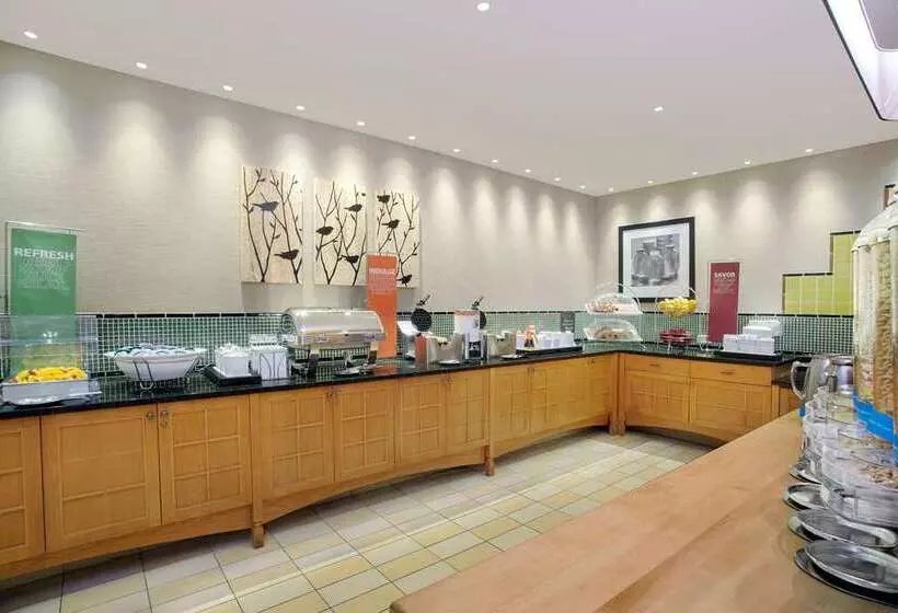 Отель Hampton Inn By Hilton Middletown