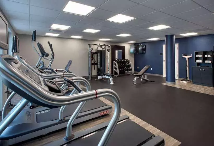 Отель Hampton Inn By Hilton Middletown