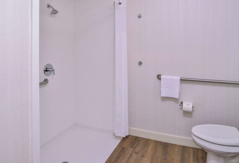 فندق Hampton Inn Eugene