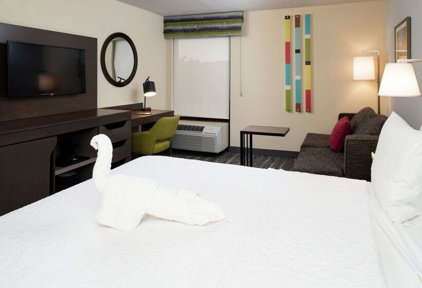 בית מלון כפרי Hampton Inn Greensboro Airport