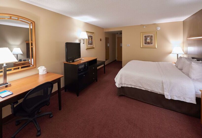 호텔 Hampton Inn Massillon