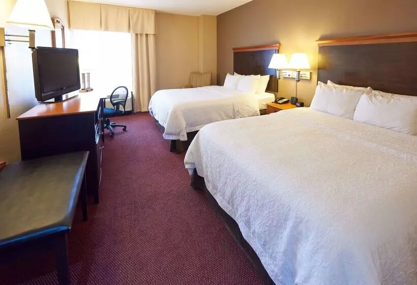 호텔 Hampton Inn Massillon