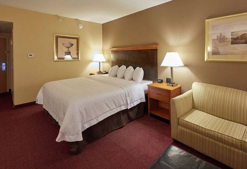 호텔 Hampton Inn Massillon