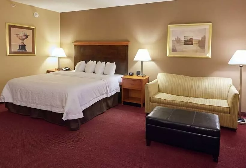 호텔 Hampton Inn Massillon