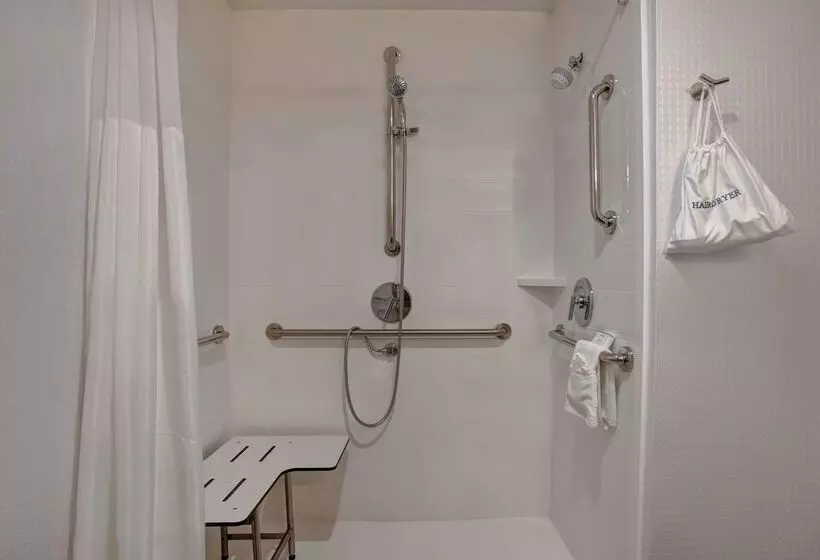 Отель Hampton Inn Olive Branch