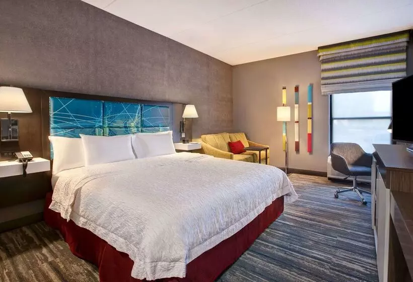 Отель Hampton Inn Olive Branch