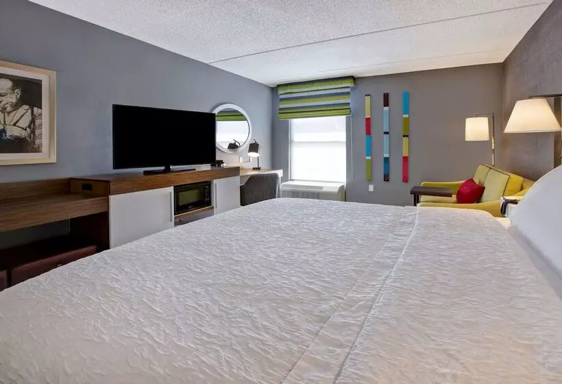 Отель Hampton Inn Olive Branch