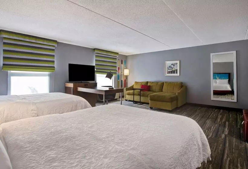 Отель Hampton Inn Olive Branch