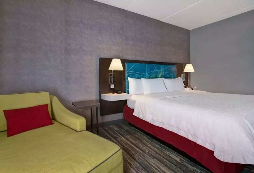 Отель Hampton Inn Olive Branch