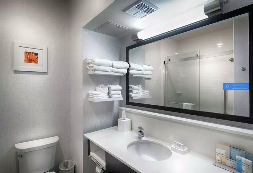 ホテル Hampton Inn Salina