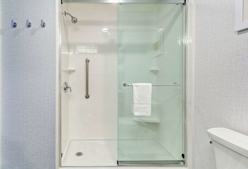 فندق Hampton Inn Salina