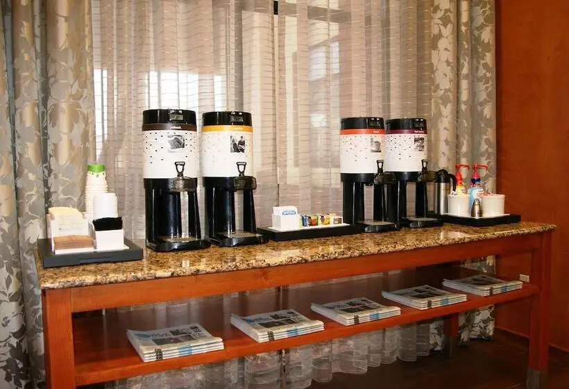 ホテル Hampton Inn & Suites Manchesterbedford