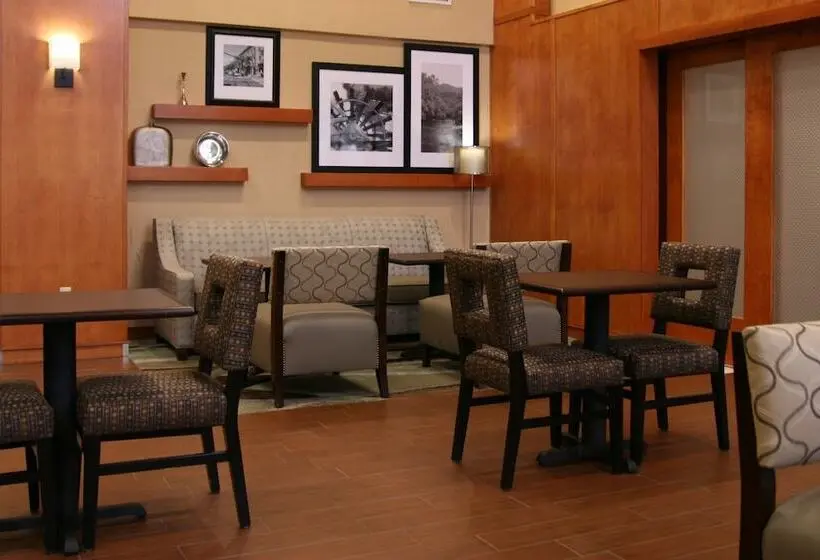 ホテル Hampton Inn & Suites Manchesterbedford