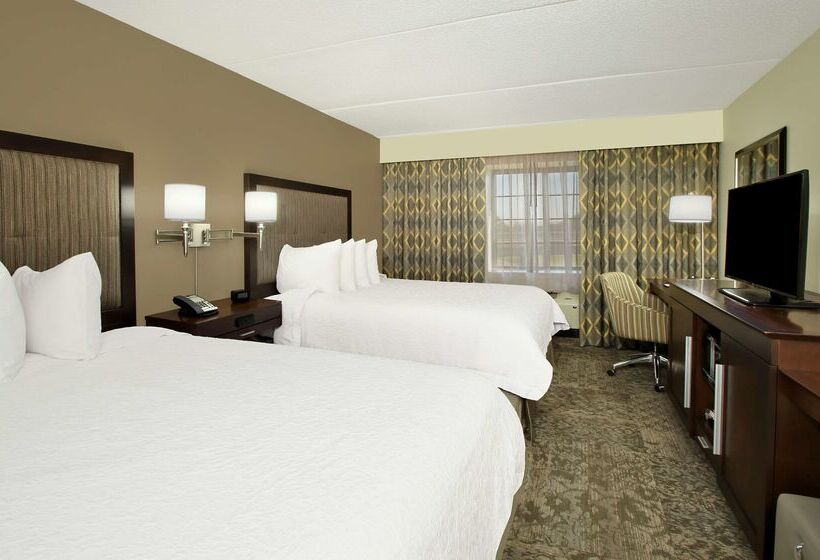 בית מלון כפרי Hampton Inn & Suites Rockville Centre