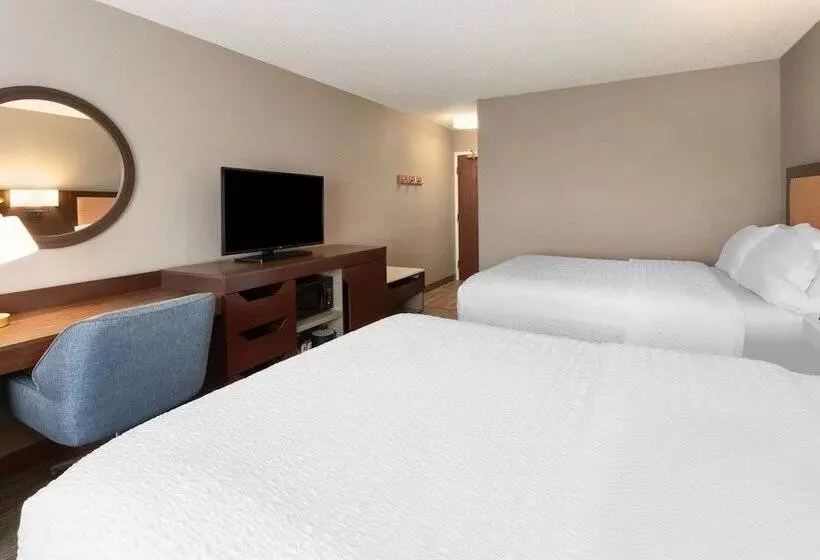 فندق Hampton Inn & Suites Scottsburg