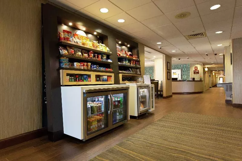 هتل Hampton Inn Winstonsalem Hanes Mall