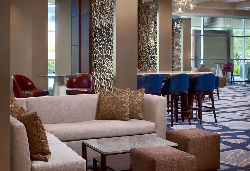 Отель The Royal Sonesta Houston Galleria