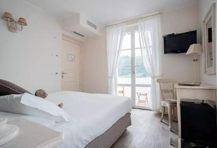 בית מלון כפרי Villa Aurora